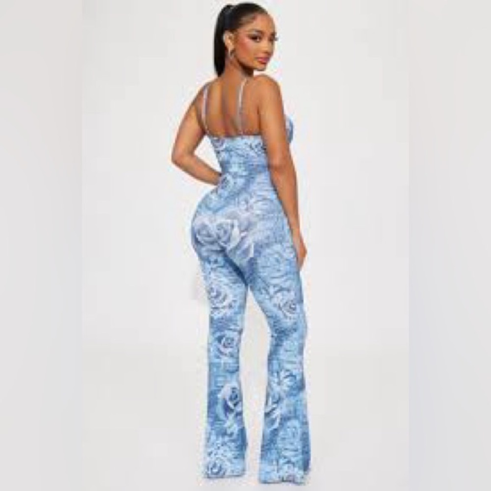 Blue Roses Flare Jumpsuit Sz Medium Fashion Nova It’s Only a Dream - Picture 3 of 7